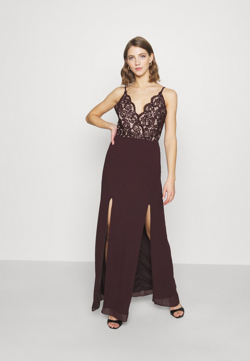 Tfnc Lilith Ballkleid Dark Plum Lila Zalando At
