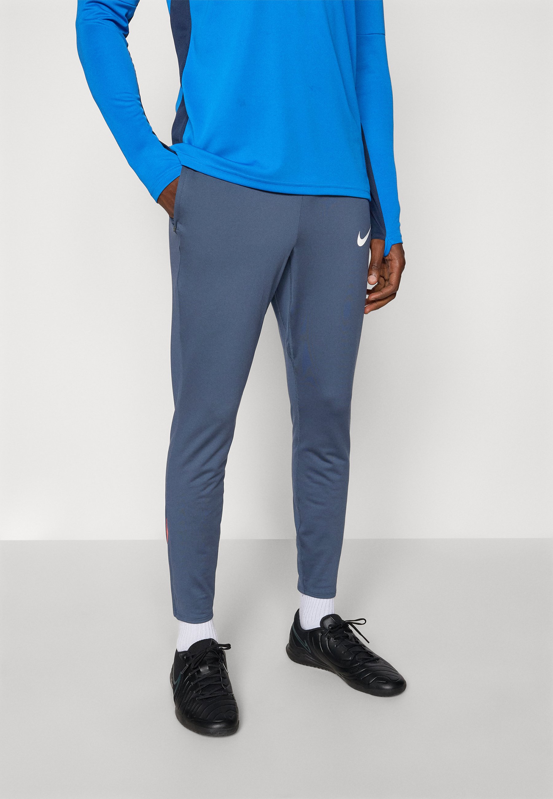 Nike Performance STRIKE PANT Tracksuit bottoms thunder blue