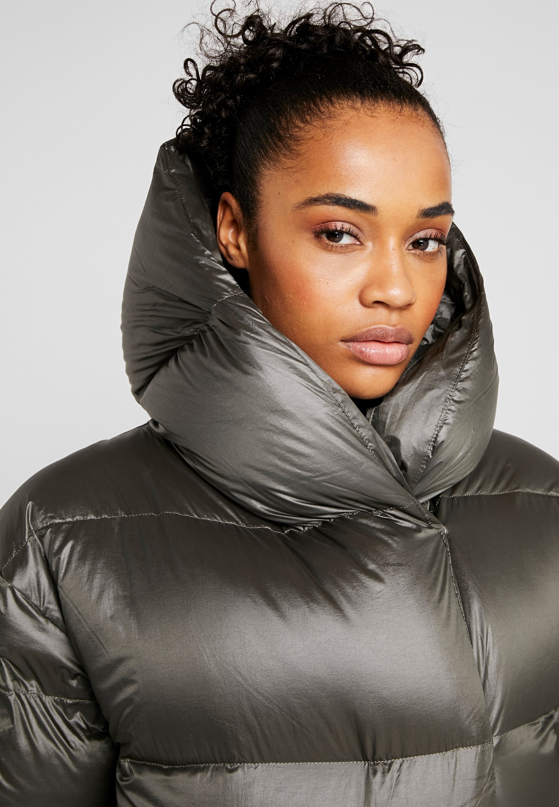 Filippa K PUFFER Dunkåpe frakk oliveoliven melert Filippa K PUFFER Dunkåpe frakk oliveoliven melert