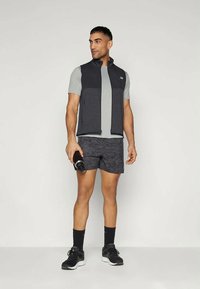 New Balance GRID VEST - Veste sans manches - black