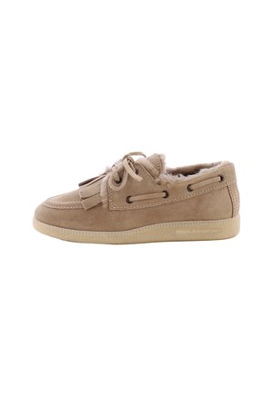 Weicher beiger Wildleder-Loafer mit Fellfutter, Schnürung vorne und genähter Sohle.