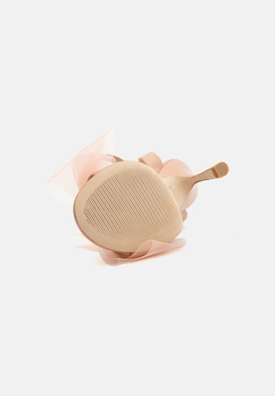 Stuart Weitzman BLUSHING BOW - Sandale - ginger