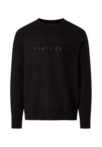 Suéter negro de punto con cuello redondo, puños acanalados y un logotipo mate de "NORTH SAILS" en el pecho. Textura suave, diseño informal.