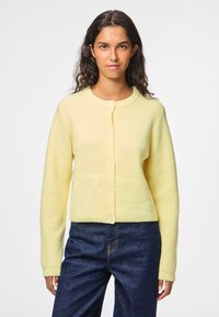 Pieces PCSILLY O NECK  - Gilet - pale banana