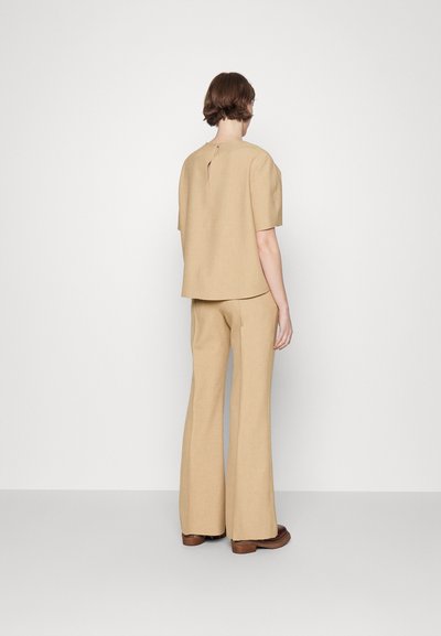 WOOD WOOD JAY HEAVY DRAPY TOP - Μπλούζα - camel