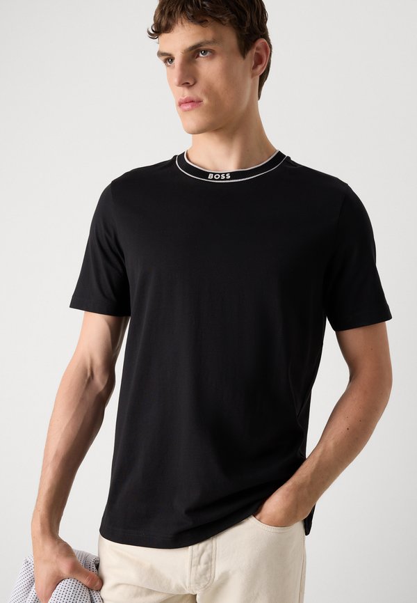 TEE  - Basic T-shirt4