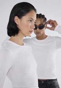 YOURTURN 2 PACK UNISEX - Langarmshirt - white/dark brown