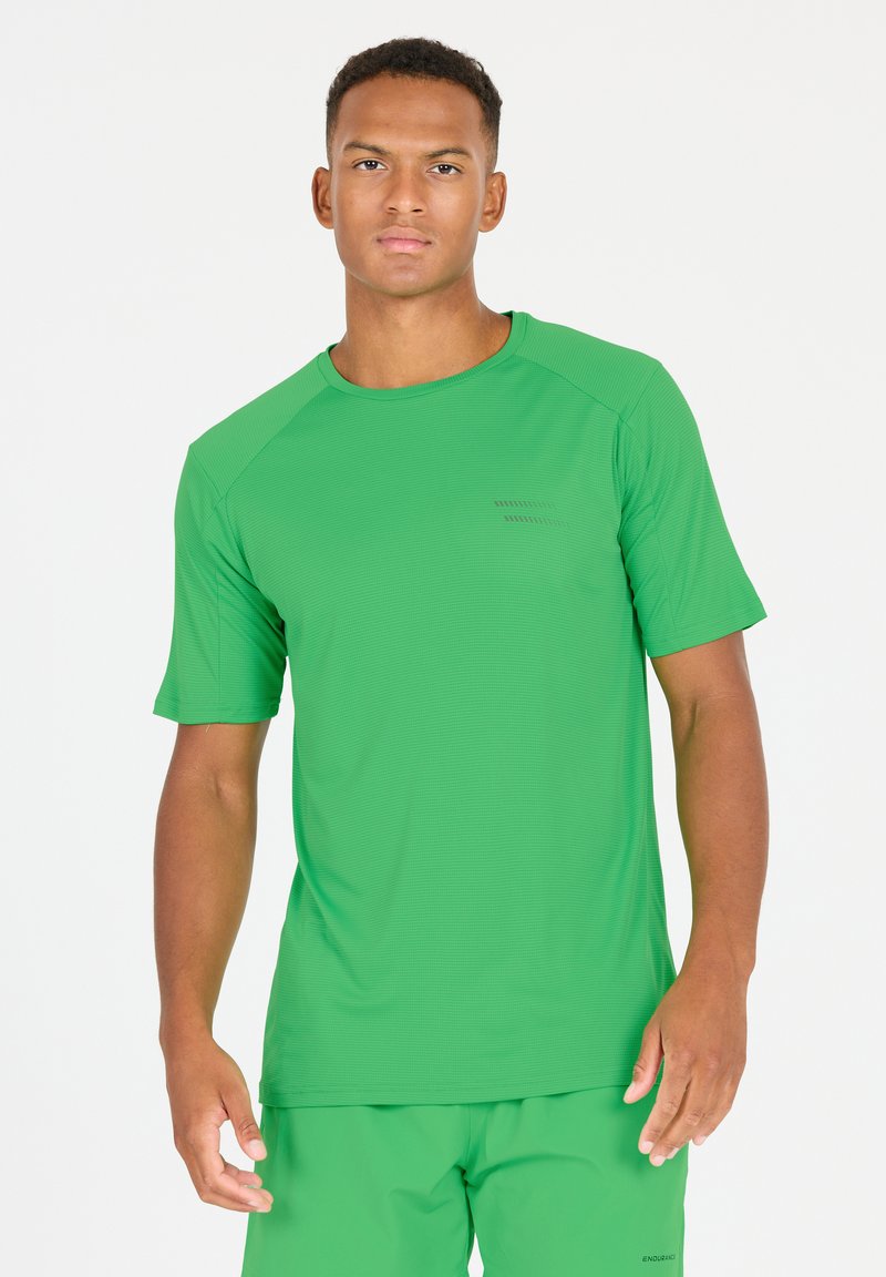 Groen sportshirt met korte mouwen, gemaakt van lichtgewicht, ademend materiaal. Heeft een subtiel textuurpatroon en een klein logo.