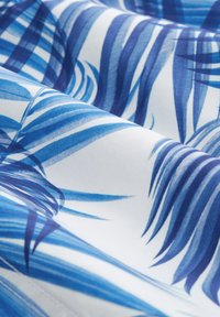 TOM TAILOR DENIM Fürdőnadrág - blue shades watery palm print