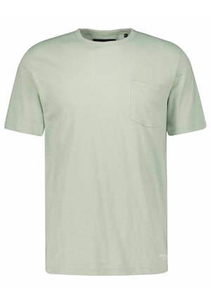Jasnozielona, bawełniana koszulka z krótkim rękawem, okrągłym dekoltem i pojedynczą kieszenią na piersi po lewej stronie.