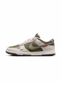 Nike Sportswear DUNK LOW RETRO - Stringate sportive - medium olive sail ironstone jade horizon