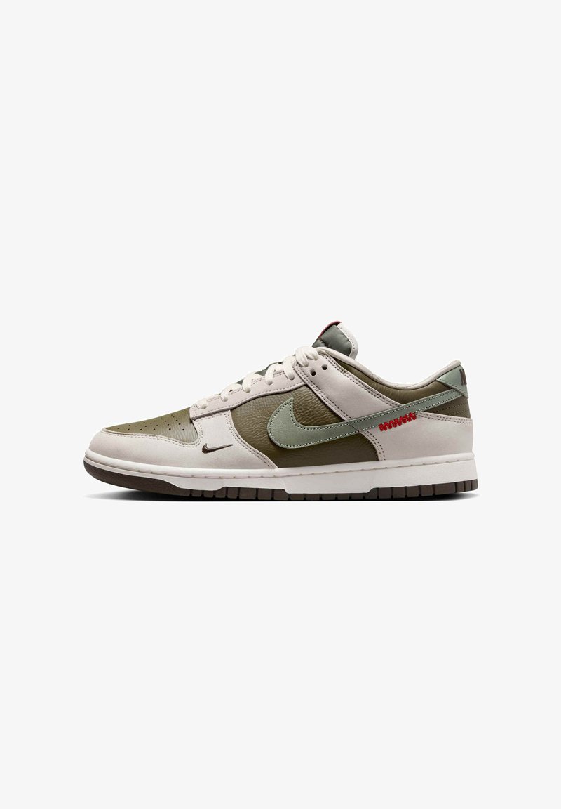 Nike Sportswear DUNK LOW RETRO - Rennot nauhakengät - medium olive sail ironstone jade horizon