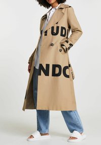River Island Trenchcoat - beige