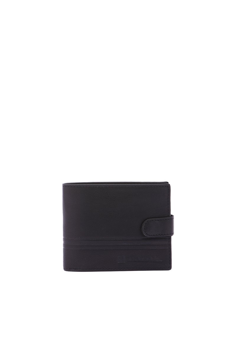 Portafoglio in pelle nera con finitura testurizzata, design pieghevole, chiusura a pulsante e slot per carte di credito su un lato. Branding minimalista visibile.