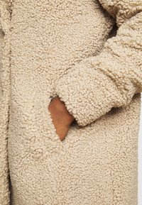 Noisy May Petite Cappotto classico - tan