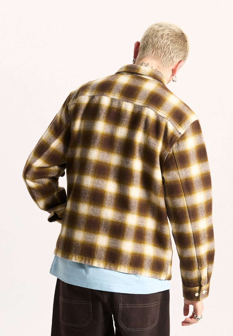 Vans CRESTMONT PLAID SHACKET - Lehká bunda - light beige