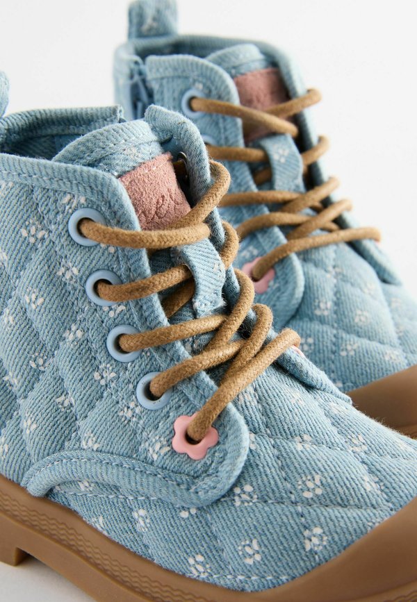 REGULAR FIT PRINT CHUNKY  – Schnürstiefelette