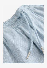 Unselected, blue