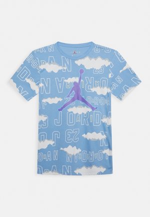 IN THE CLOUDS - Apdrukāts T-krekls - university blue