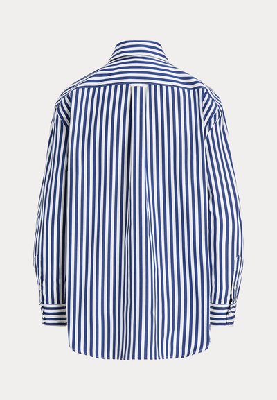 Blå og hvid lodret stribet langærmet skjorte med rygstykke, boksskrå og knapmanchetter, vist bagfra.