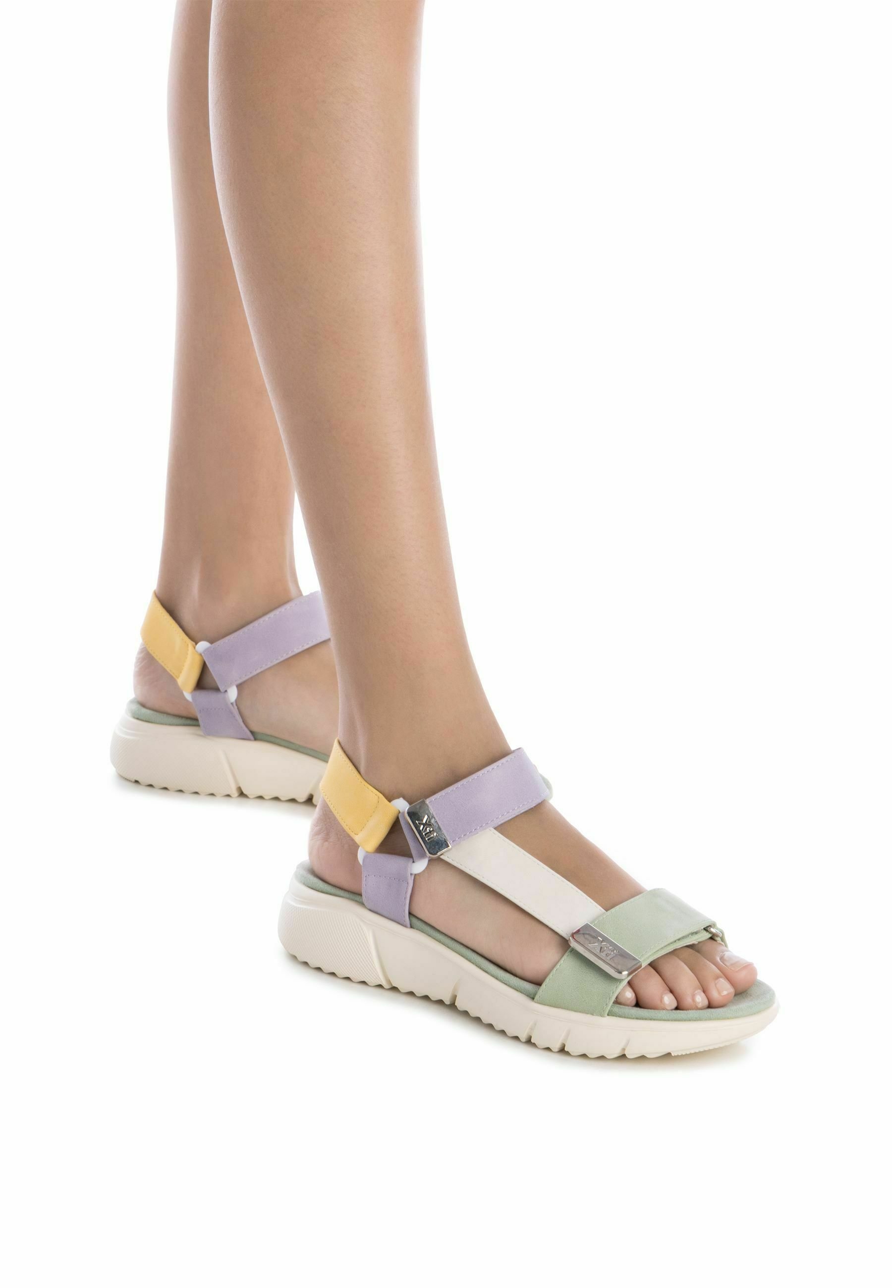 Sandalias Blancas Con Cuña XTI 142834 Para Mujer - Megacalzado