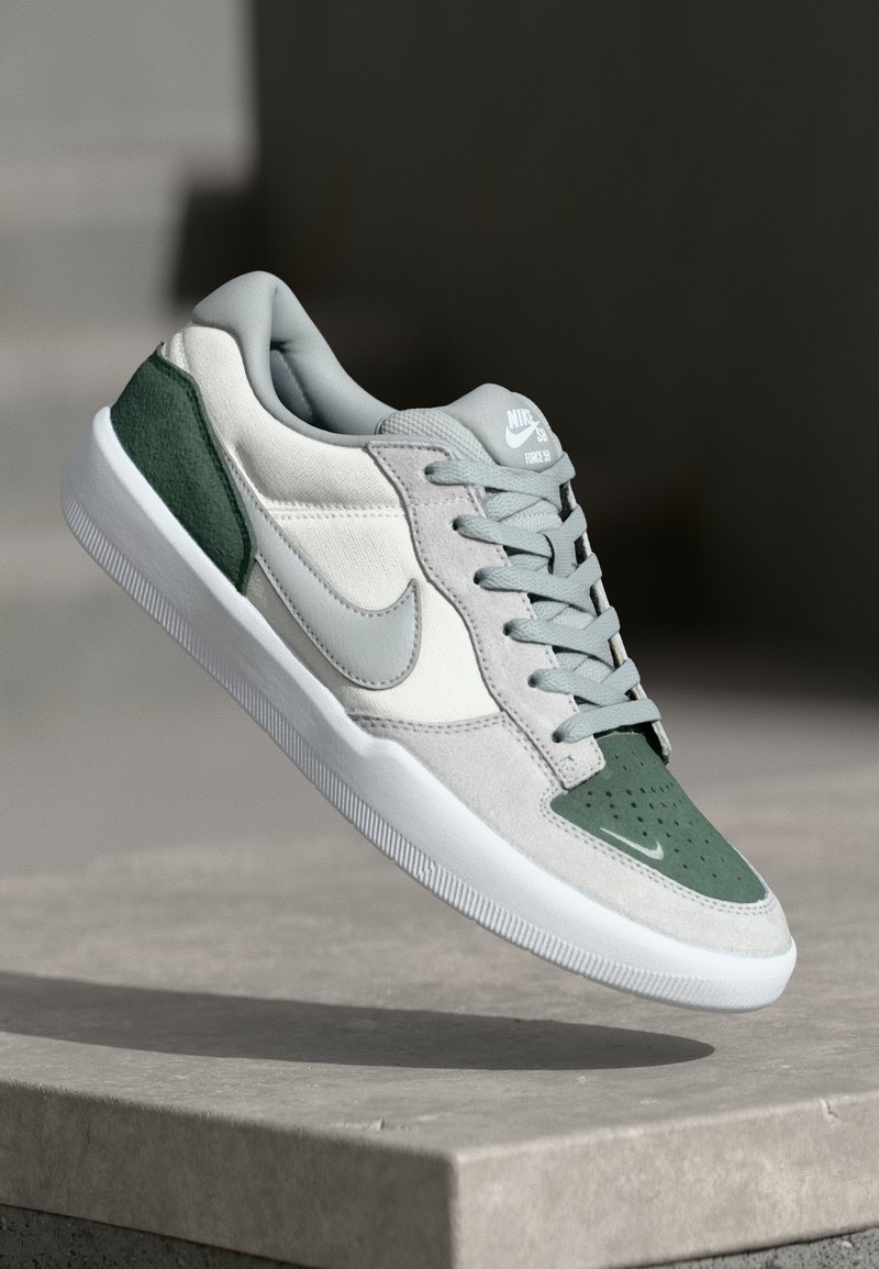 FORCE 58 white/flat silver-coloured/fir/white