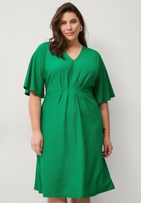 Ellos Plus collection Hverdagskjole - grün