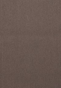 Brązowa dzianina o ciasnym, równomiernym wzorze ściegów, tworząca gładką powierzchnię tekstyliów.