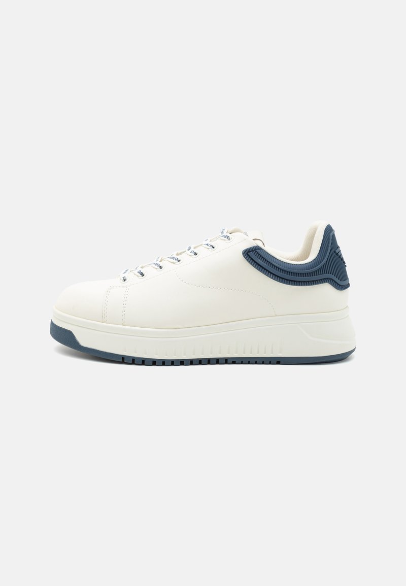 Emporio Armani - SHOES - Trainers - off white/blue grey, Enlarge