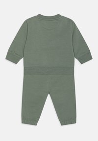 Calvin Klein Jeans MONOGRAM UNISEX SET - Tuta - meteor green