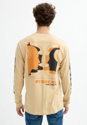 PRINT GRÁFICO EN LAS MANGAS - Camiseta de manga larga - beige