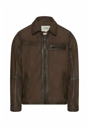 Brązowa skórzana kurtka z przednim zamkiem błyskawicznym, kieszenią na piersi zamykaną na zamek, dwiema bocznymi kieszeniami oraz klasycznym kołnierzem marki Camel Active.