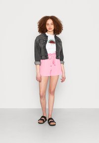 ONLY ONLMETTE PAPERBAG - Calções - sachet pink