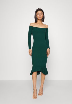 MICHELLE OFF SHOULDER MIDI - Jersey dress - emerald green