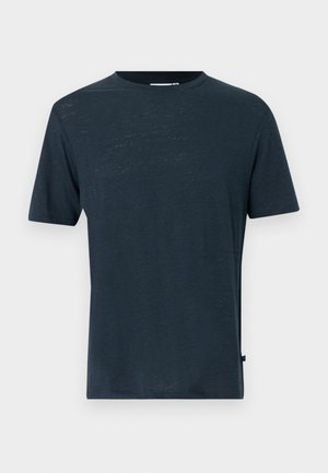 Granatowy, krótkorękawowy t-shirt z okrągłym dekoltem i gładką teksturą, prezentowany na płasko na jasnoszarym tle.