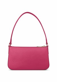 Pequeño bolso de mano texturizado de color rosa con una sola correa arqueada y cierre superior de cremallera sobre un fondo blanco.