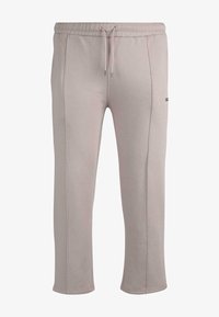 Selected, simplytaupe