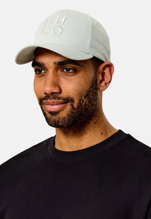HUGO, JUDE-STACKED - Cap - light green