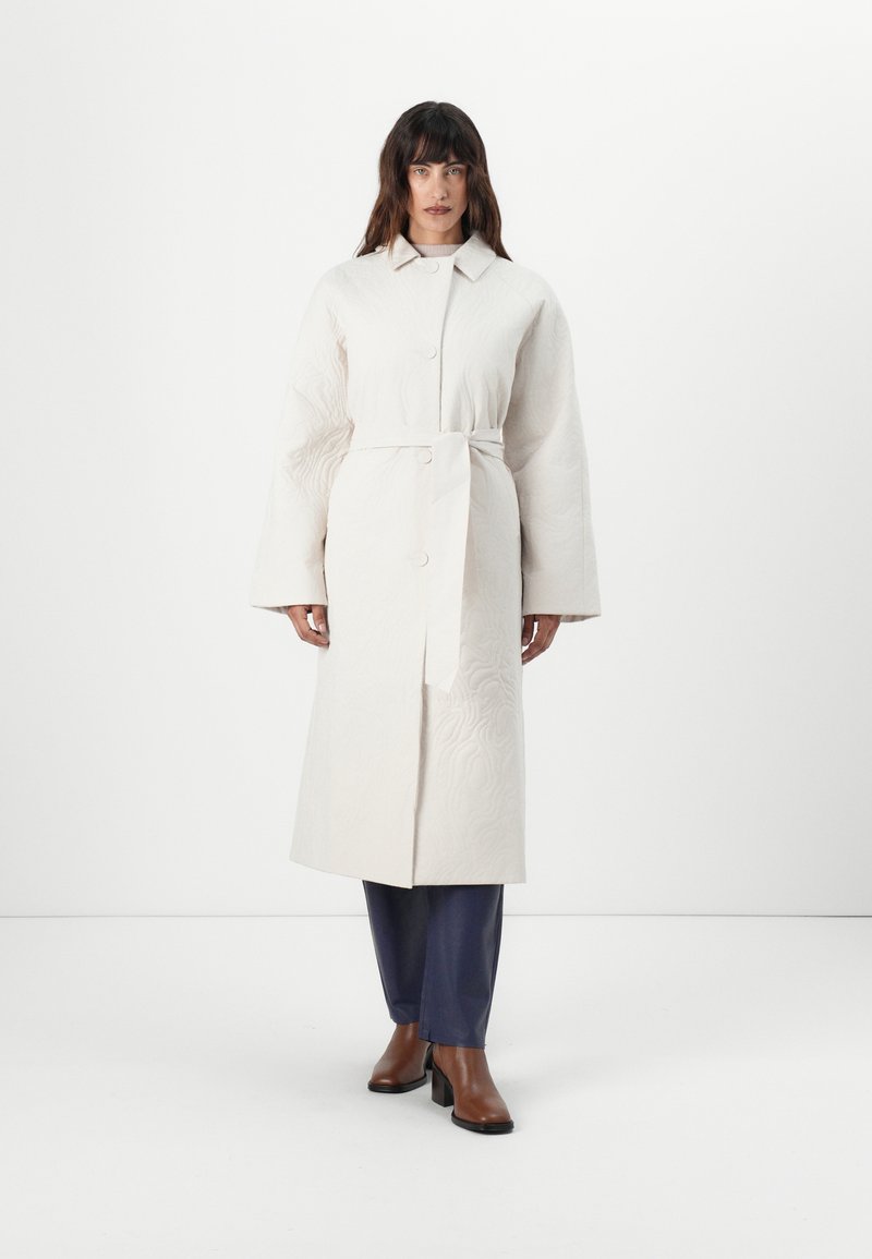 Holzweiler Trenchcoat crème