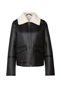 Giacca nera con chiusura a zip, colletto in shearling, due tasche anteriori e maniche leggermente accorciate. Texture liscia con una finitura lucida.