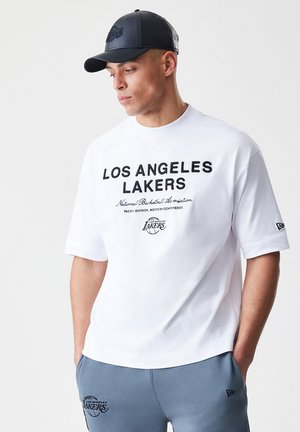 NBA LOS ANGELES LAKERS LINEAR GRAPHIC BOX TEE UNISEX - Camiseta deportiva - white