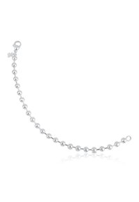 Bracciale d'argento con perle sferiche disposte in una linea curva, dotato di una chiusura e decorato con un piccolo charm. Finitura lucida.