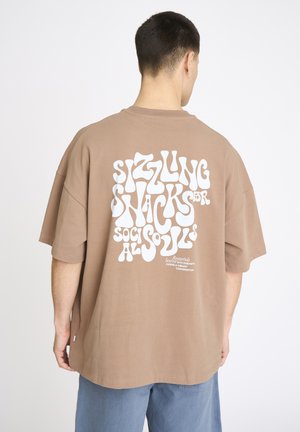 Resteröds T-shirts print - dark brown