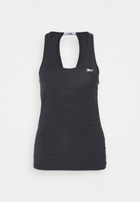 Czarny sportowy top bez rękawów o fakturowanym wykończeniu, z okrągłym dekoltem, plecami w stylu wyścigowym oraz małym białym logo na piersiach.