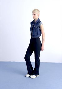 Thumbnail Image 2