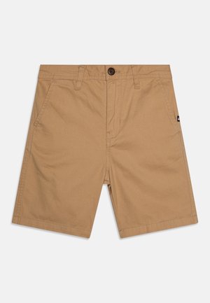 Szorty w kolorze khaki wykonane z mieszanki bawełny, z zapięciem na guzik, czterema kieszeniami oraz czarną metką marki z lewej strony z przodu.