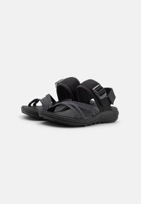 Merrell DISTRICT 4 BACKSTRAP - Käimissandaalid - black
