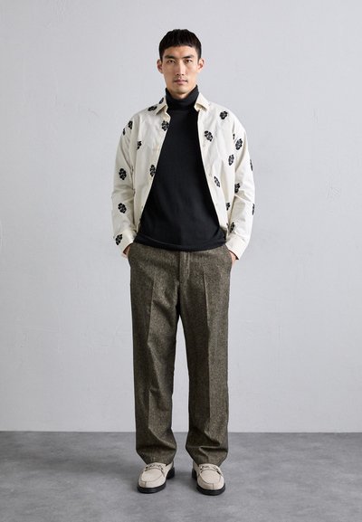 NN.07 CLIVE ROLL  - Strickpullover - black