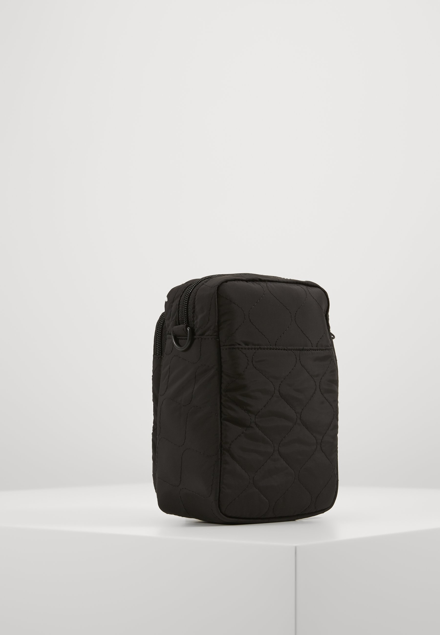 Samsøe Samsøe ASTAK BAG Skulderveske black Zalando.no Samsøe Samsøe ASTAK BAG Skulderveske black Zalando.no