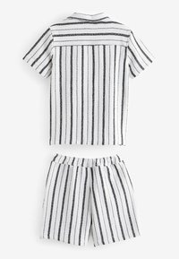 Next SHORT SLEEVES STRIPE REGULAR FIT - Šortky - black white